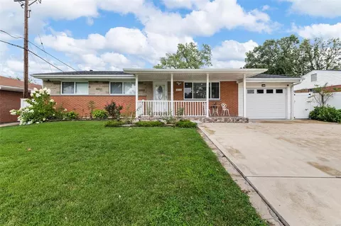 3716 Cordes Dr, Saint Louis, MO 63125