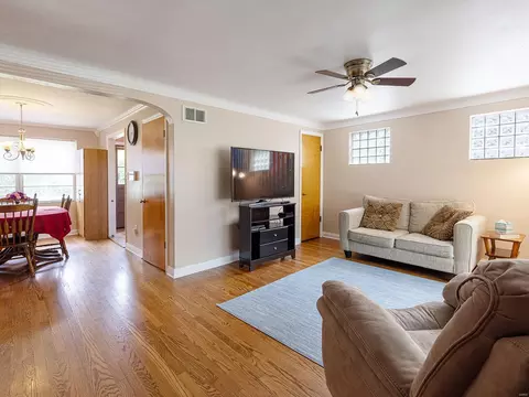 8616 Vasel Ave, Affton, MO 63123 photo 3