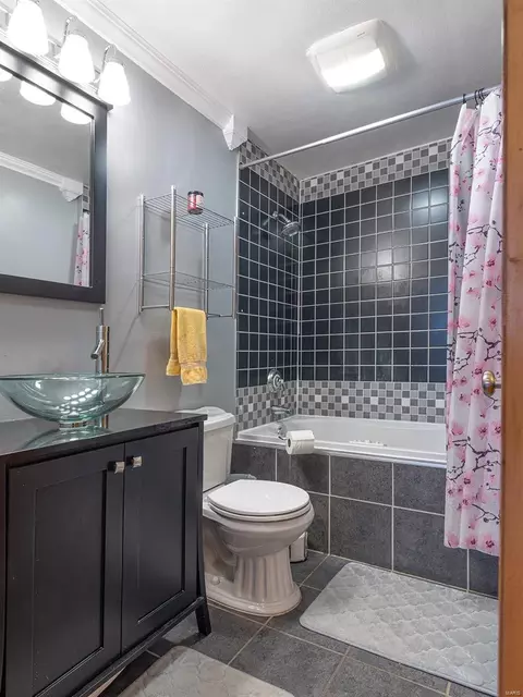 8616 Vasel Ave, Affton, MO 63123 photo 15