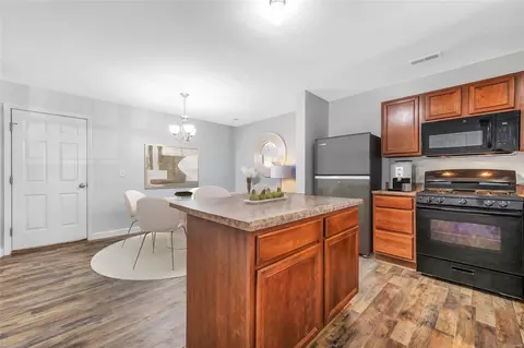 421 Wild Oak Dr, O'fallon, MO 63368 photo 7