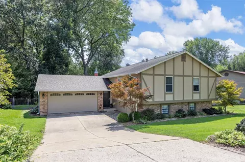 53 Westbrook Dr, O'fallon, MO 63366