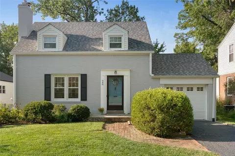 948 Chelsea Ave, Glendale, MO 63122