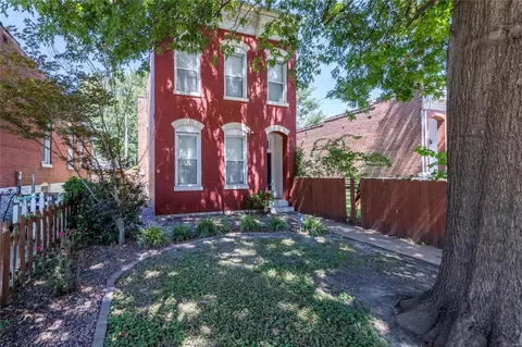 4219 Norfolk Ave, Saint Louis, MO 63110