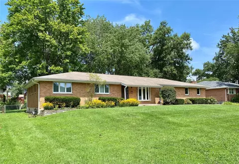 3985 Marietta Dr, Florissant, MO 63033