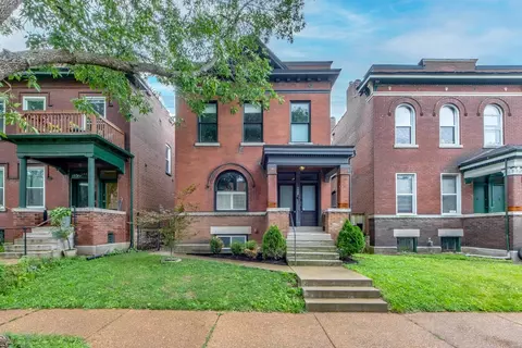 3424 Arsenal St, Saint Louis, MO 63118
