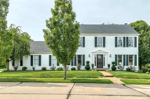 1212 De Noailles Dr, Ballwin, MO 63011