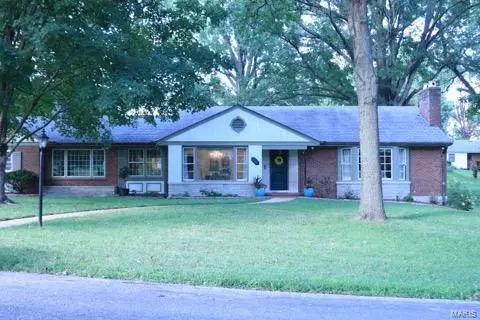 927 Coach N Six Ct N, Saint Louis, MO 63137
