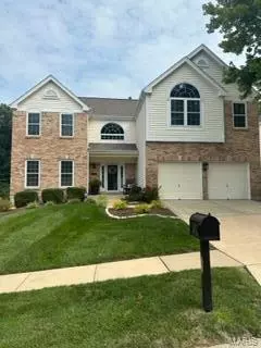 2475 Barrett Heights Dr, Ballwin, MO 63021