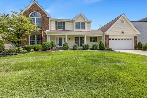 2124 Seven Oaks Dr, Saint Charles, MO 63303