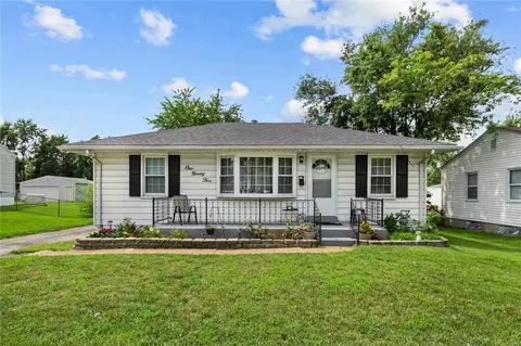 195 Saint Ferdinand St, Florissant, MO 63031