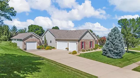 1105 Highland Farms Dr, Wentzville, MO 63385