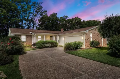 18 Heather Valley Cir, Saint Peters, MO 63376