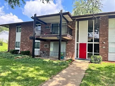 8727 Sieloff Dr #C, Hazelwood, MO 63042