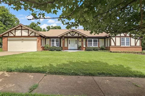 14263 Kinderhook Dr, Chesterfield, MO 63017