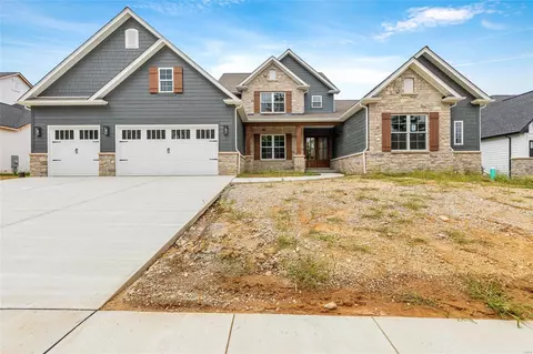 12509 Davana Dr, Saint Louis, MO 63128