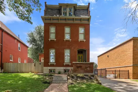 3225 S Jefferson Ave, Saint Louis, MO 63118