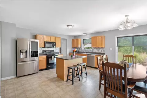 1955 Briarfield Dr, O'fallon, MO 63367 photo 10