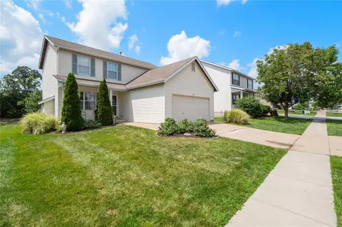 1955 Briarfield Dr, O'fallon, MO 63367 photo 3