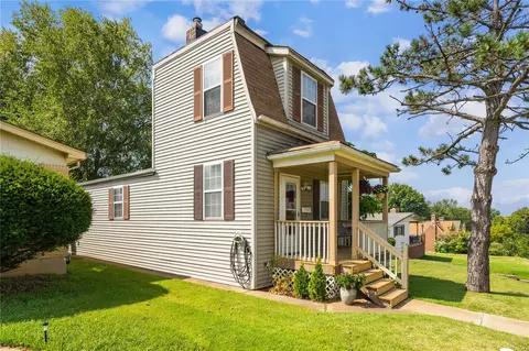 6430 Bradley Ave, Saint Louis, MO 63139