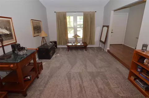 1018 Treetop Trl, Manchester, MO 63021 photo 7