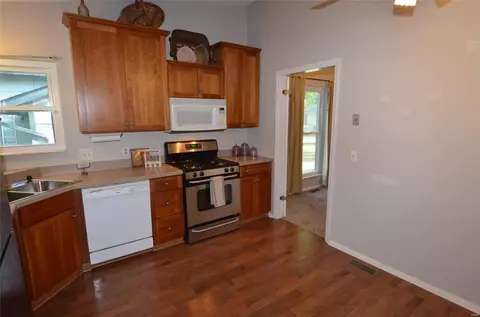 1018 Treetop Trl, Manchester, MO 63021 photo 12