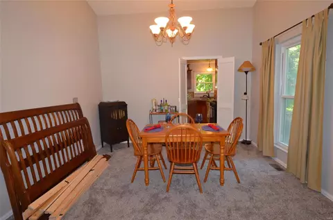 1018 Treetop Trl, Manchester, MO 63021 photo 8