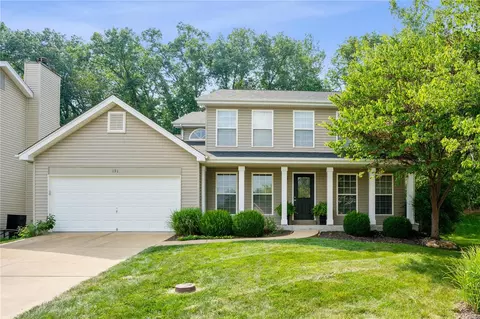 191 Hunters Lake Ct, Eureka, MO 63025