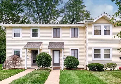 2605 Falcons Way #68, Saint Charles, MO 63303