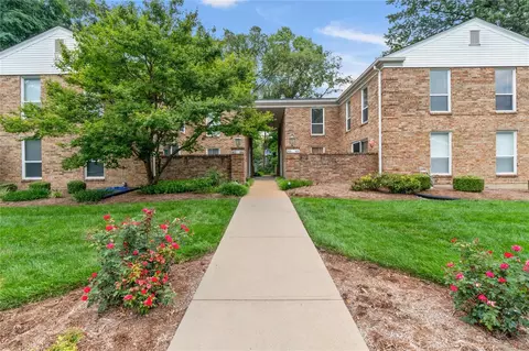 418 Colony Woods Dr #A, Saint Louis, MO 63122