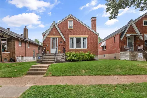 6445 Potomac St, Saint Louis, MO 63139