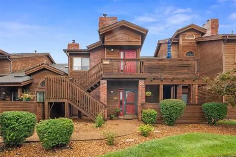 1403 Hemingway Ln, Weldon Spring, MO 63304