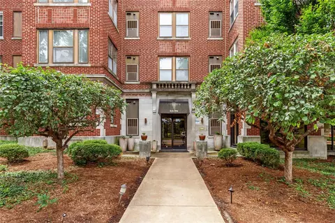 5696 Kingsbury Ave #409, Saint Louis, MO 63112