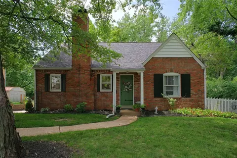 929 N Woodlawn Ave, Saint Louis, MO 63122