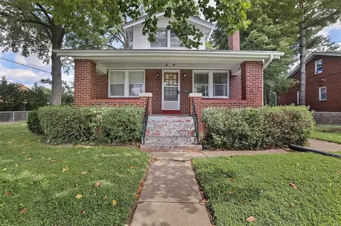 2920 Mckibbon Rd, Saint Louis, MO 63114