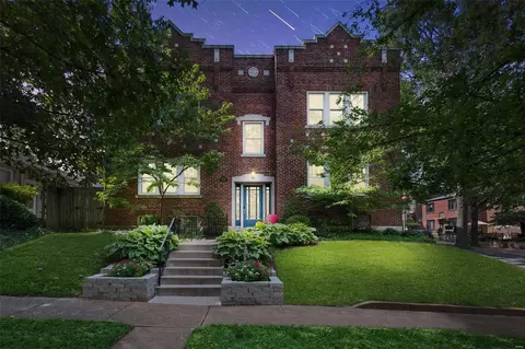 6636 San Bonita Ave #2W, Clayton, MO 63105