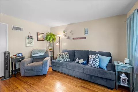 8024 Acorn Ave, Affton, MO 63123 photo 5