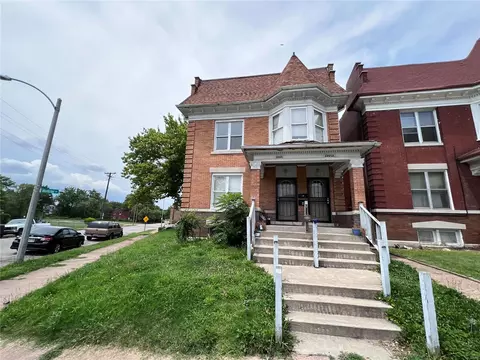 1201 Montclair Ave, Saint Louis, MO 63112