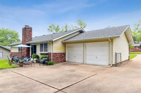 492 Maymont Dr, Ballwin, MO 63011 photo 16