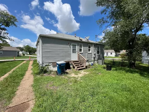 8264 Fay Dr, Berkeley, MO 63134 photo 5