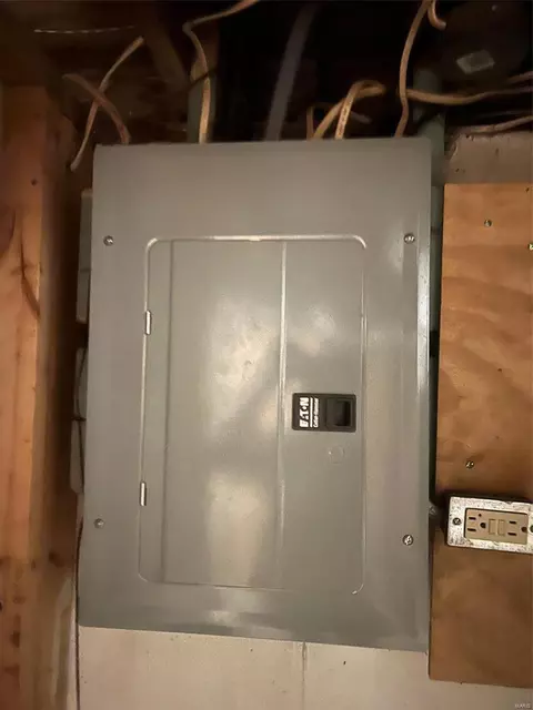 8264 Fay Dr, Berkeley, MO 63134 photo 20
