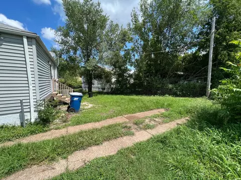 8264 Fay Dr, Berkeley, MO 63134 photo 4