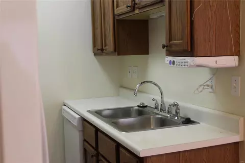 3144 Denmark Dr, Bridgeton, MO 63044 photo 3