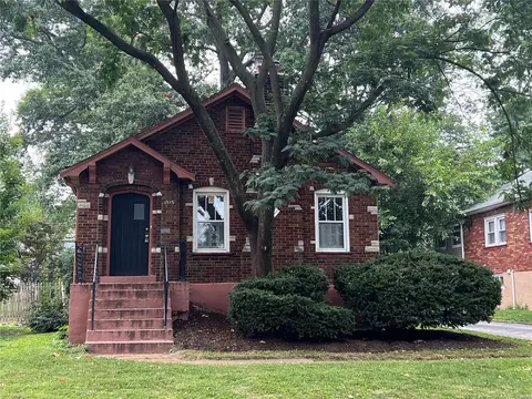 8515 Henrietta Ave, Saint Louis, MO 63144