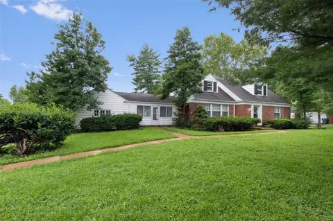 920 Chambers Rd, Saint Louis, MO 63137