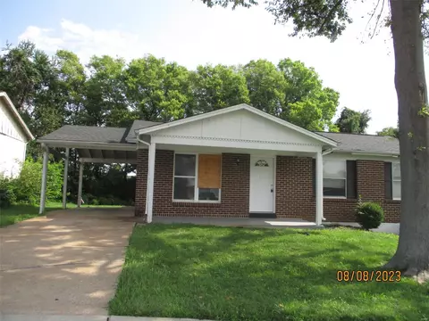 2241 Larbrook Dr, Florissant, MO 63031