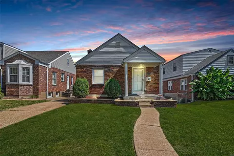 6857 Julian Ave, Saint Louis, MO 63130