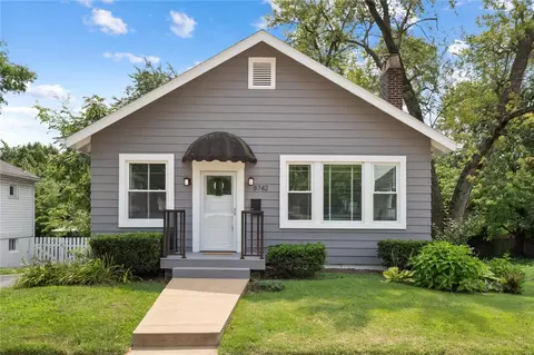 8742 Eulalie Ave, Brentwood, MO 63144