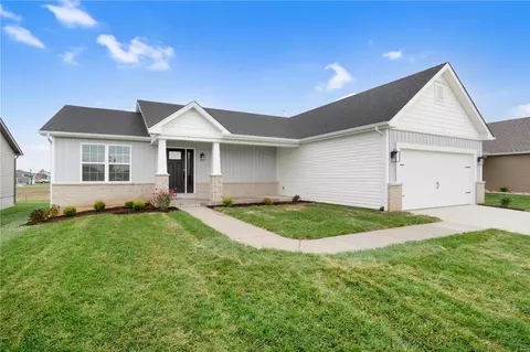 2005 White Branch Dr, Saint Paul, MO 63366