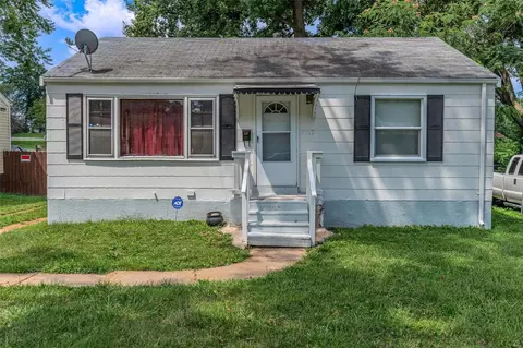 6337 Abbott Dr, Saint Louis, MO 63134
