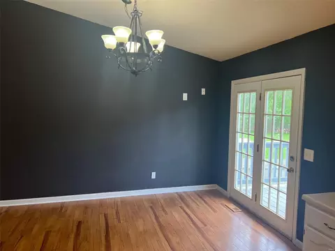 22 W Park Dr, O'fallon, MO 63366 photo 4